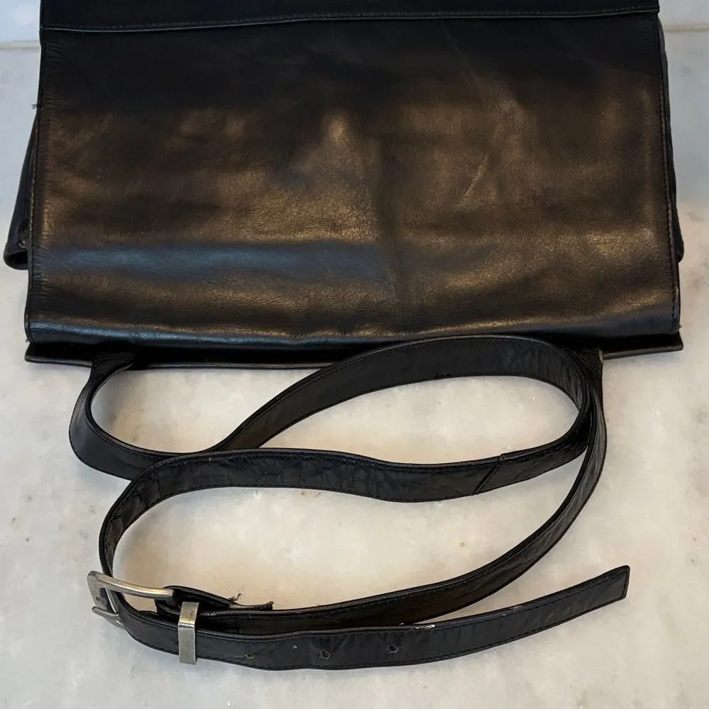 Kenneth Cole REACTION Leather Messenger Laptop Bag Briefcase Shoulder Crossbody